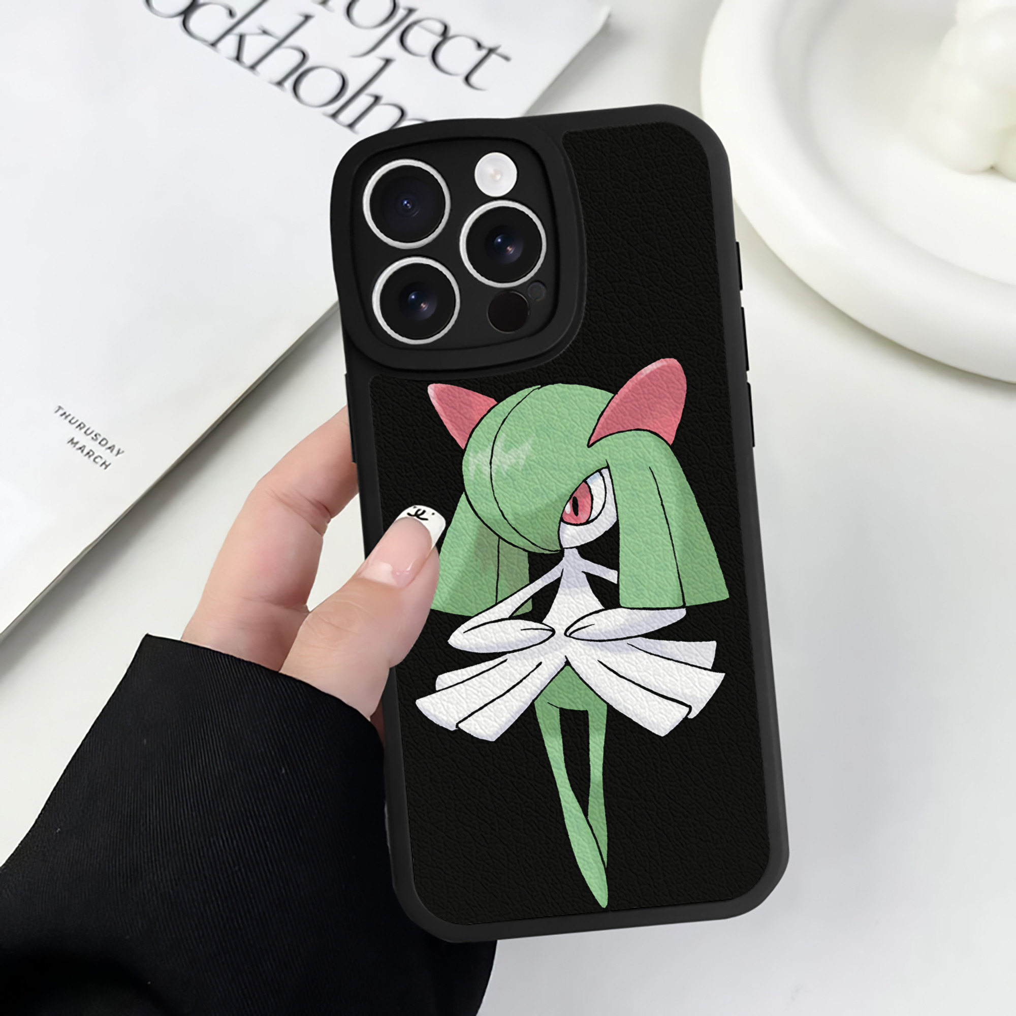 （画像用） ポケットモンスター Pokémon 【iPhone 16シリーズ対応】シリコンスマホケース（レザー調） 材質：シリコン